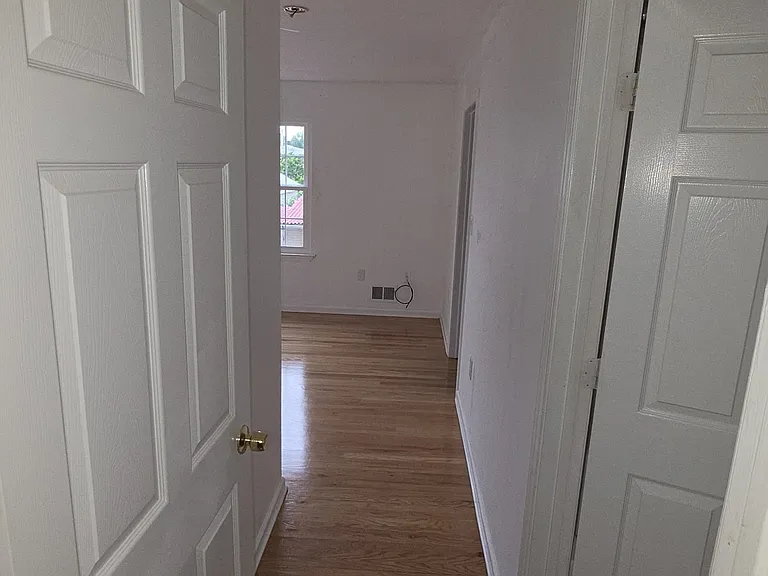 1079 Magnolia Ave — Photo 9