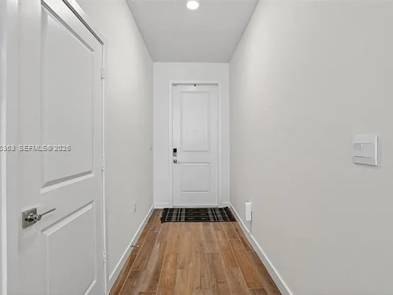 163 NE 13th Ave — Photo 5