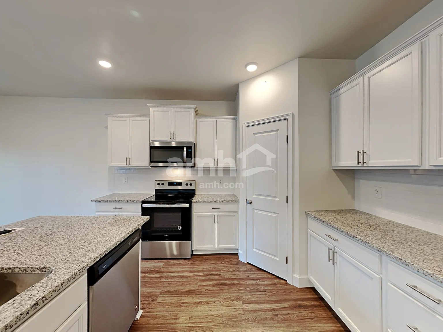4 bed, 2.5 bath, 1908 sqft, $3,250 — Photo 3