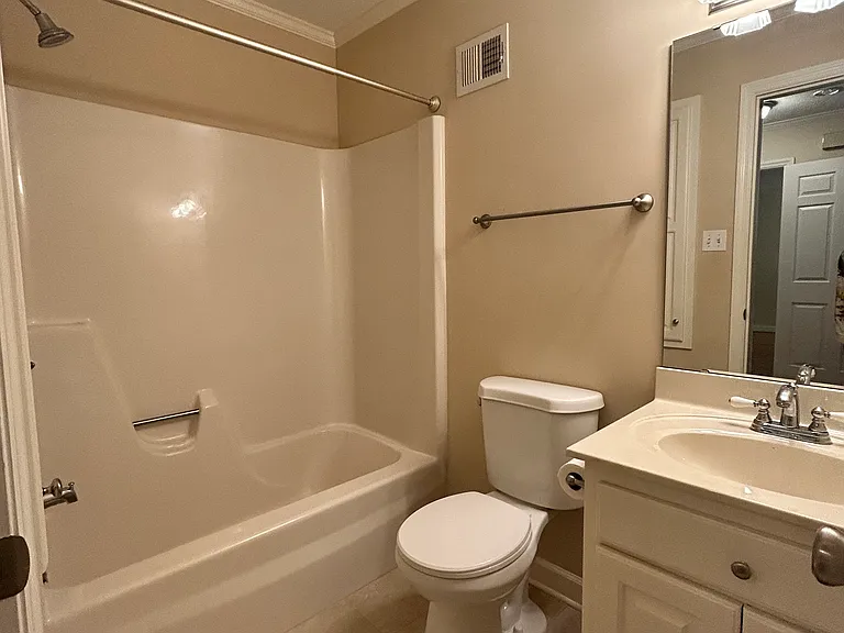 Guest bathroom. 7.5x5