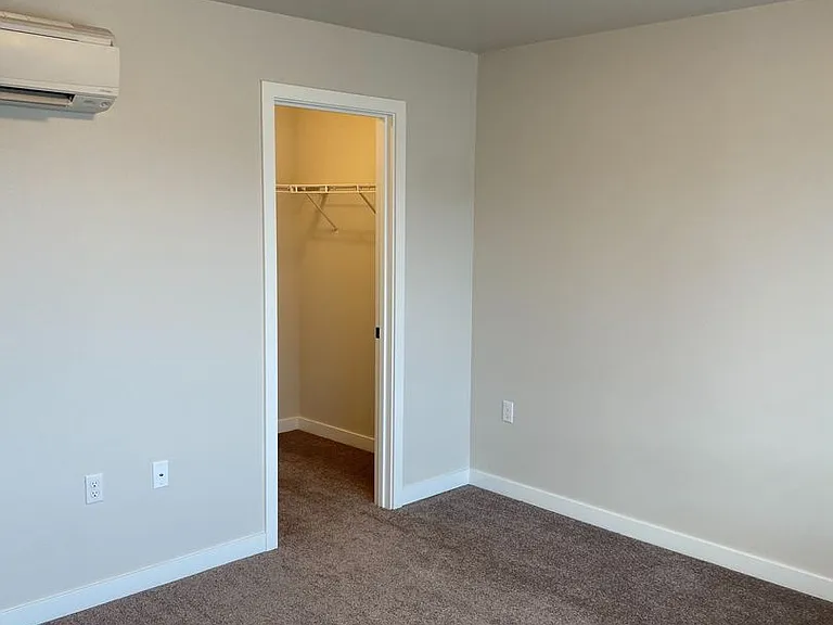 3716 Wildspitz Ln SE #B — Photo 11