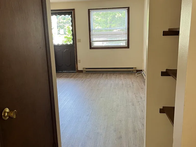 107 Palmer Bridge St — Photo 5