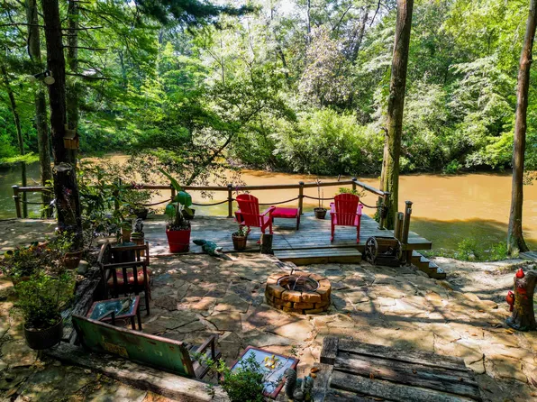 82 Landing Rd, Hattiesburg, MS 39401
