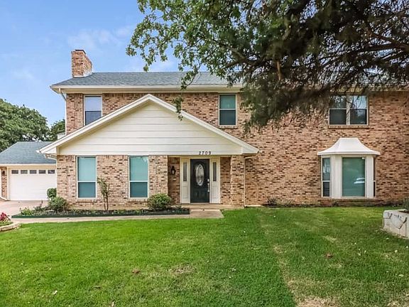 5th image of 2709 Woodrill Ct