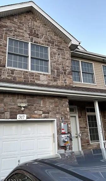 317 Raymound Blvd — Photo 1