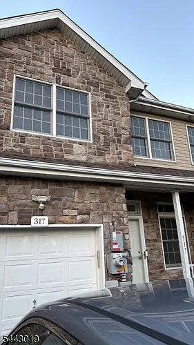 317 Raymound Blvd Photo 1