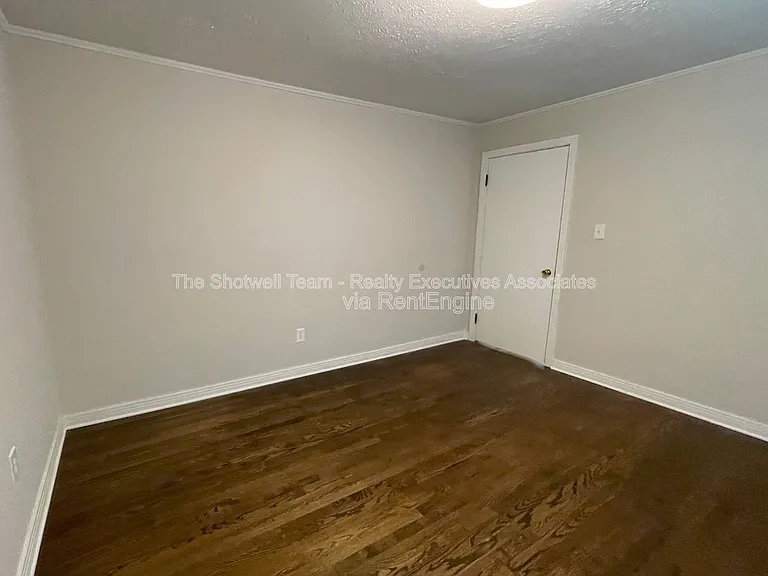 4304 Crosby Dr — Photo 13