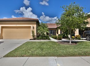 235 Shell Falls Dr, Apollo Beach, FL 33572