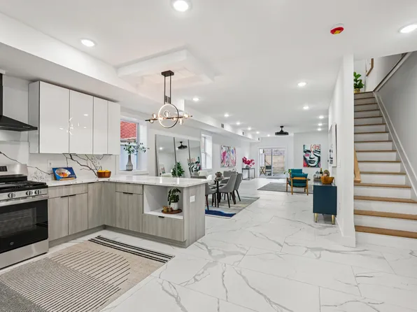 78 Beacon Avenue image 8 of 43