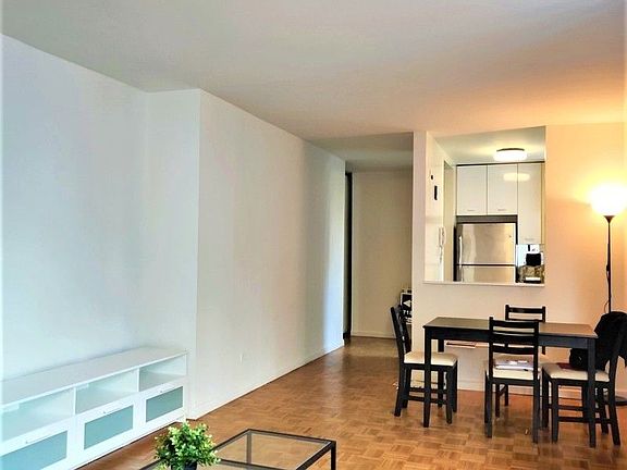 4th image of 255 E 49th St APT 16F