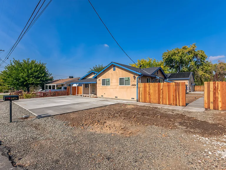 307 Livoti Ave — Photo 14