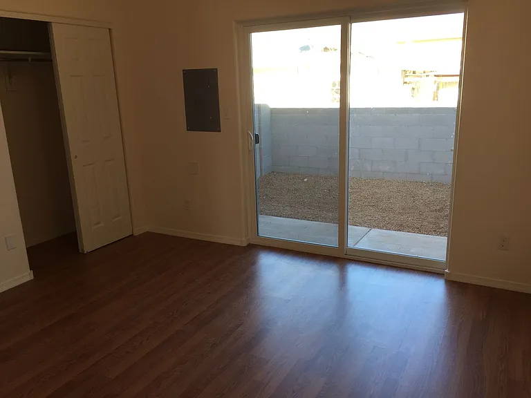 222 Yale Blvd SE — Photo 5
