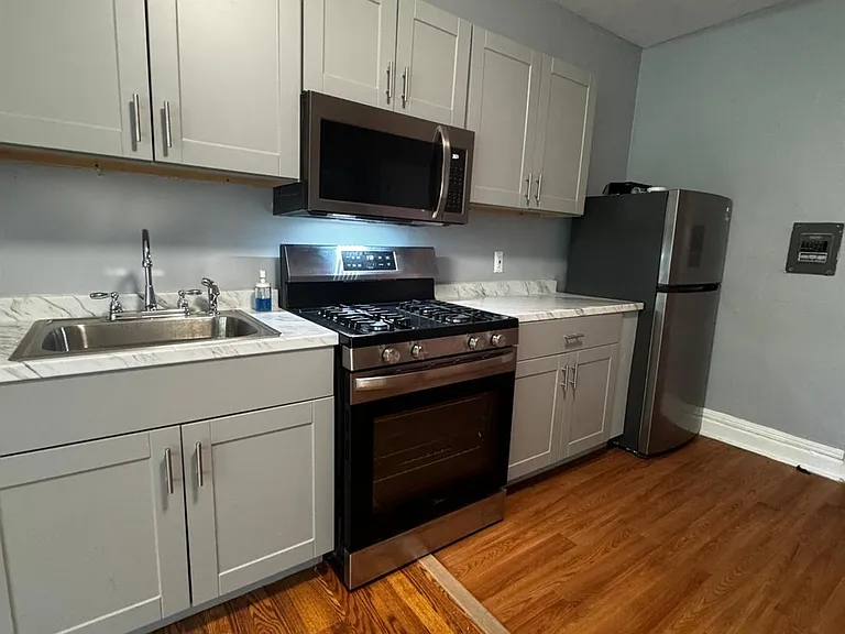 830 S 16th St #3 — Photo 2