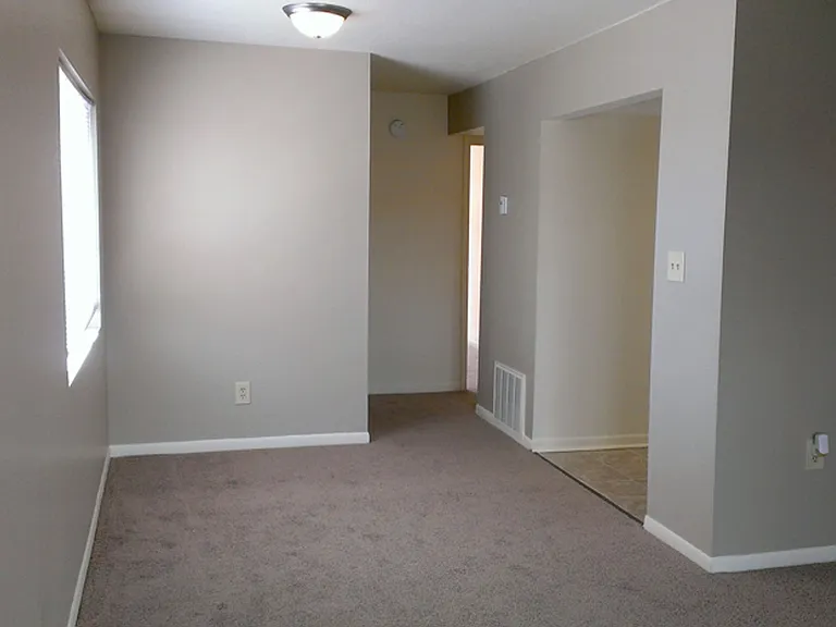 Eagle Landing Apartment Homes — Photo 11