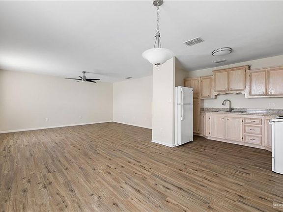 5th image of 1105 W Stubbs St #6