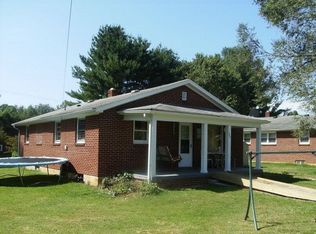 540 Friendly Cir, Marion, VA 24354