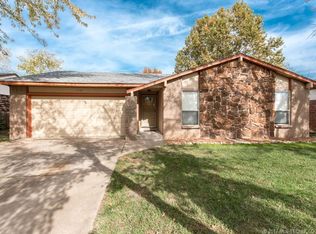 1012 W Pittsburg St, Broken Arrow, OK 74012