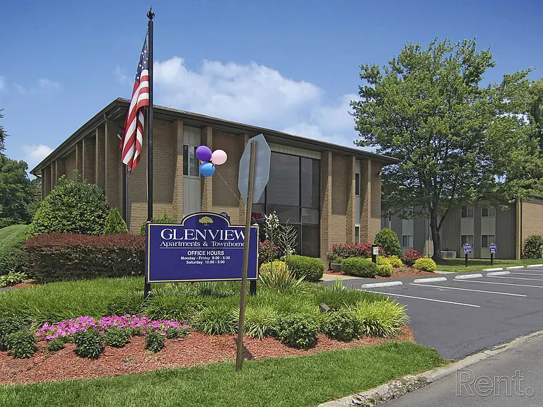 Glenview Apartments — Photo 5