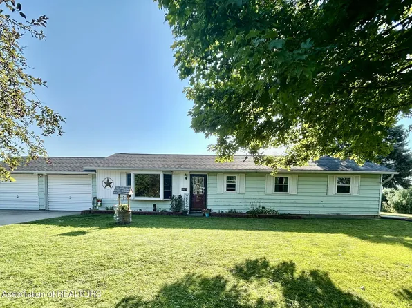 2477 Divine Hwy, Lyons, MI 48851
