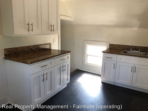 2nd image of 414 E Center St #1/2