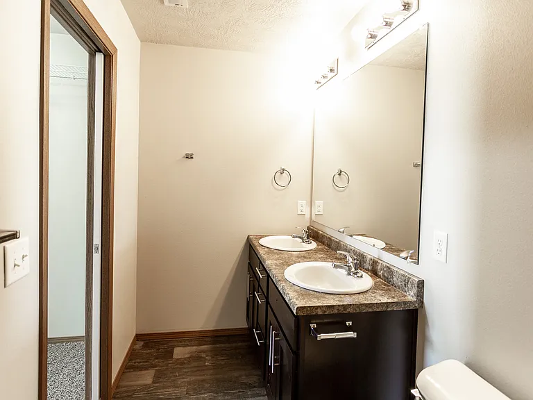 100 S Augusta Pl — Photo 34