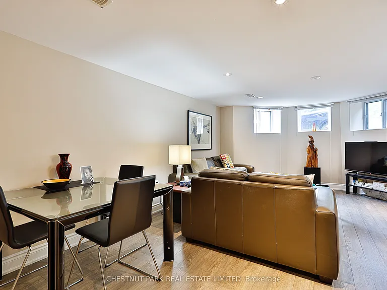 515 Spadina Rd #LOWER FRONT — Photo 6