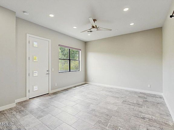 5th image of 2645 E OSBORN Road #3