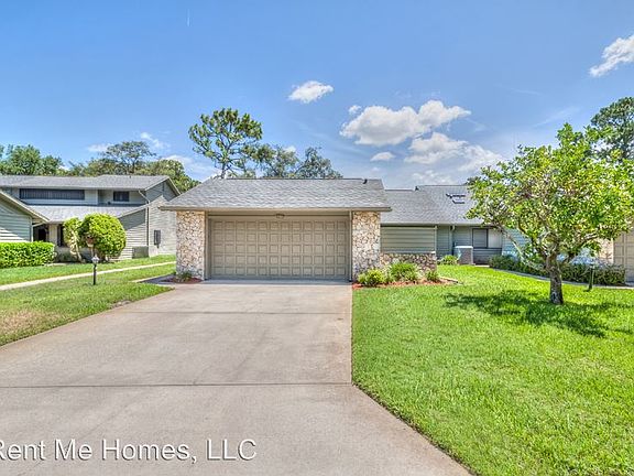 2nd image of 153 Deer Lake Cir