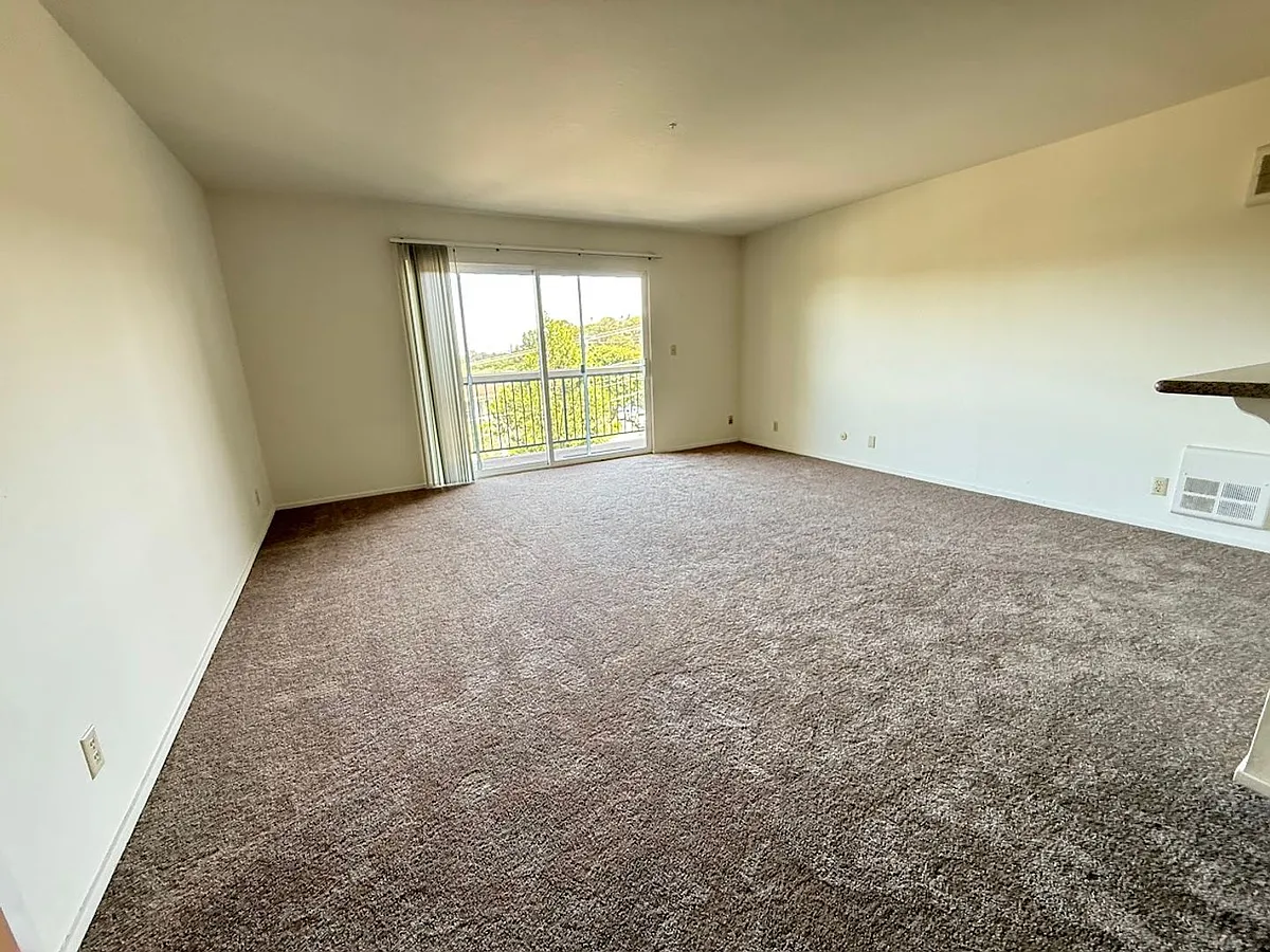 Building Photo - 2151 Carlmont Dr