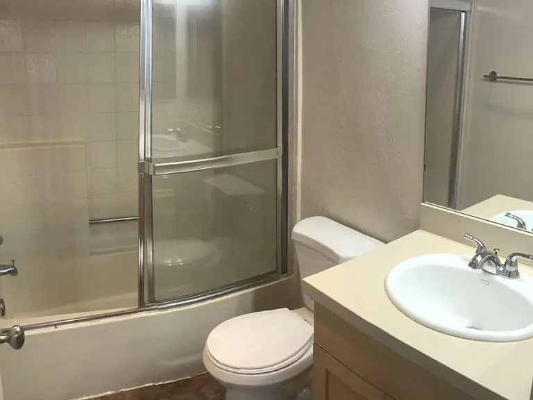 937 Wilcox Ave #6 — Photo 14