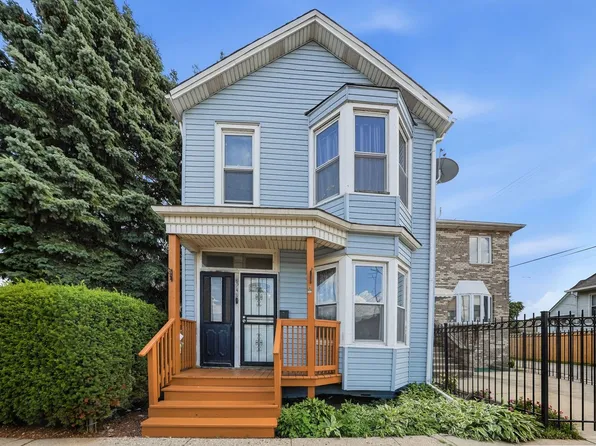 541 W Root St, Chicago, IL 60609