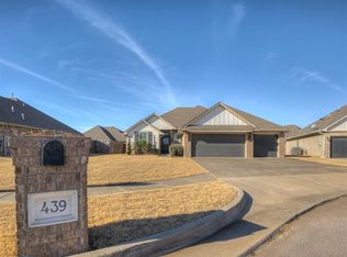 439 Auburn Ln, Piedmont, OK 73078