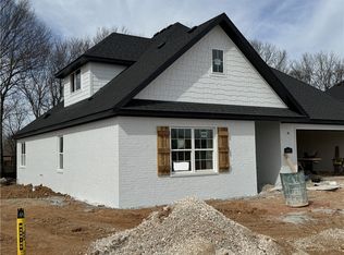 4817 N Marshall Ave, Fayetteville, AR 72764