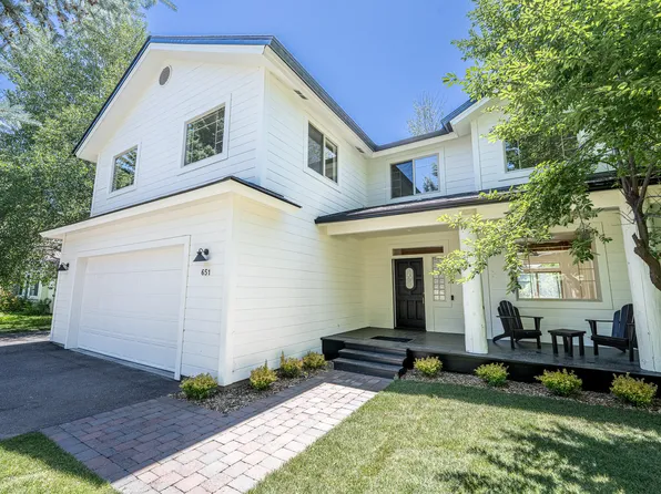 651 Whitetail Dr, Hailey, ID 83333