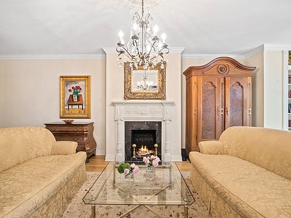 3rd image of 1240 N Dearborn Pkwy #2