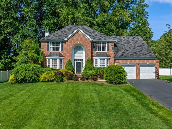 12 Hastings Ct, Jackson, NJ 08527