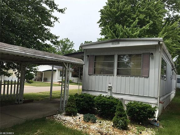 2nd image of 20 Van Ess Dr #20
