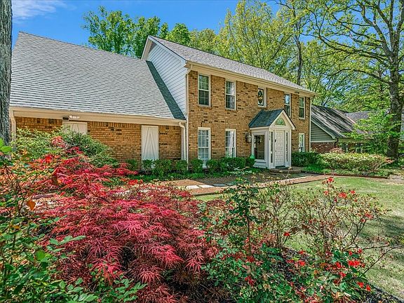 3rd image of 8199 Kimridge Dr