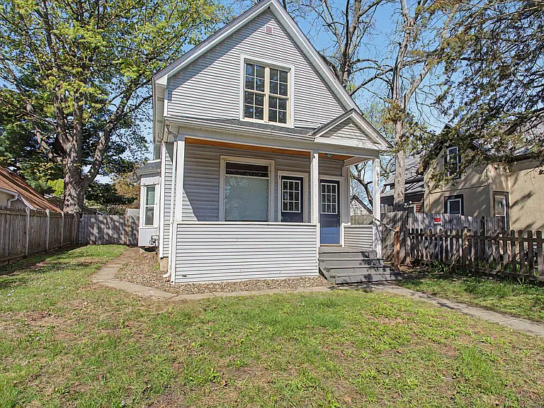1426 Washington St NE #2 — Photo 14