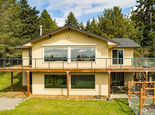 565 Olympic View Dr, Coupeville, WA