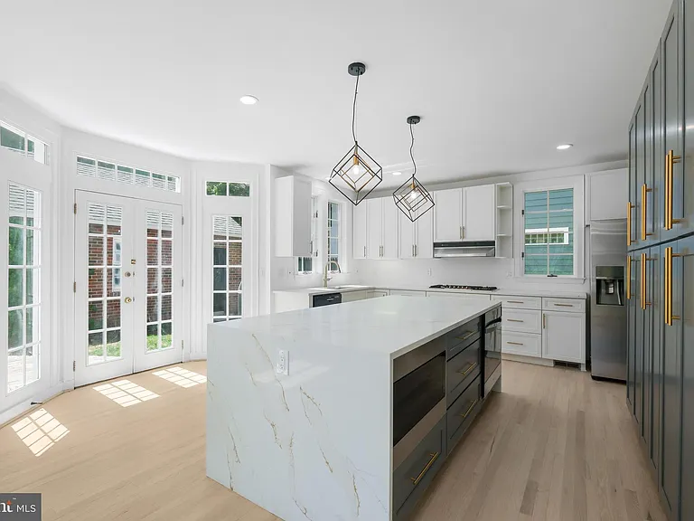 4400 Ridge St — Photo 3