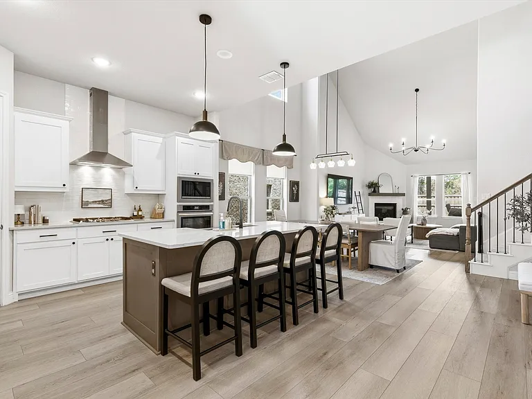 320 Moonvine Dr — Photo 8