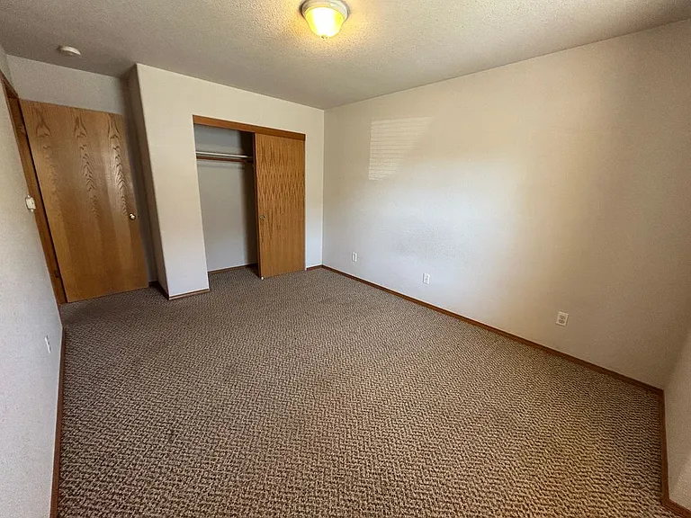 3240 Matthew Ln — Photo 10