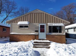 5631 N 69th St, Milwaukee, WI 53218