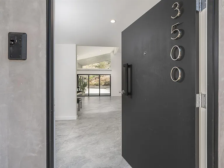 3500 Loadstone Dr — Photo 2