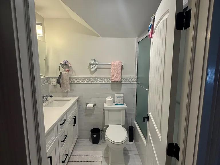 19 Lorraine Dr — Photo 18