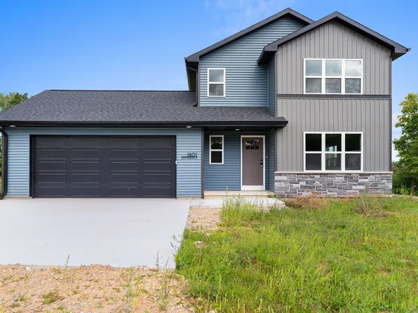 1801 Southland Ln, New London, WI 54961