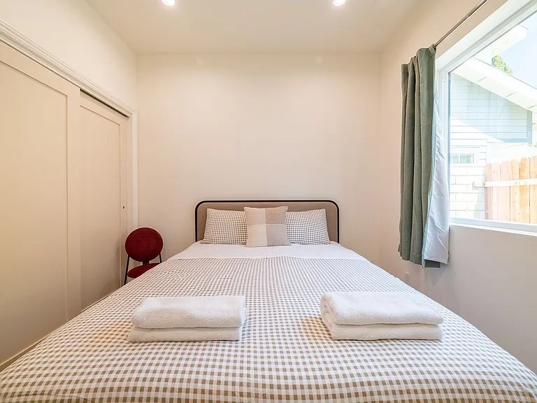 613 W Olive Ave #1 — Photo 45