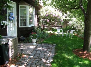 8 Revolutionary Ridge Rd UNIT 1, Bedford, MA 01730