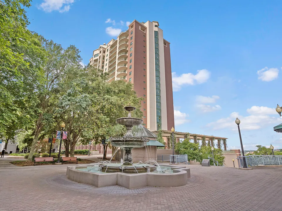 300 S Duval St #712